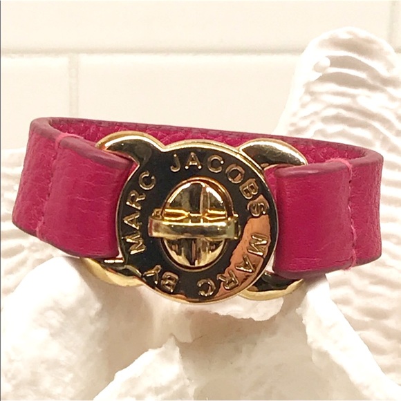 Marc by Marc Jacobs Turnlock Bracelet - Picture 5 of 6